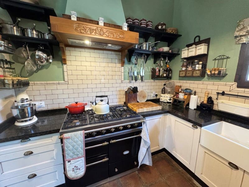 3 bedroom Villa for sale in Archez - € 395,000 (Ref: 8937644)