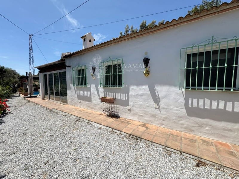 3 bedroom Villa for sale in Archez - € 395,000 (Ref: 8937644)