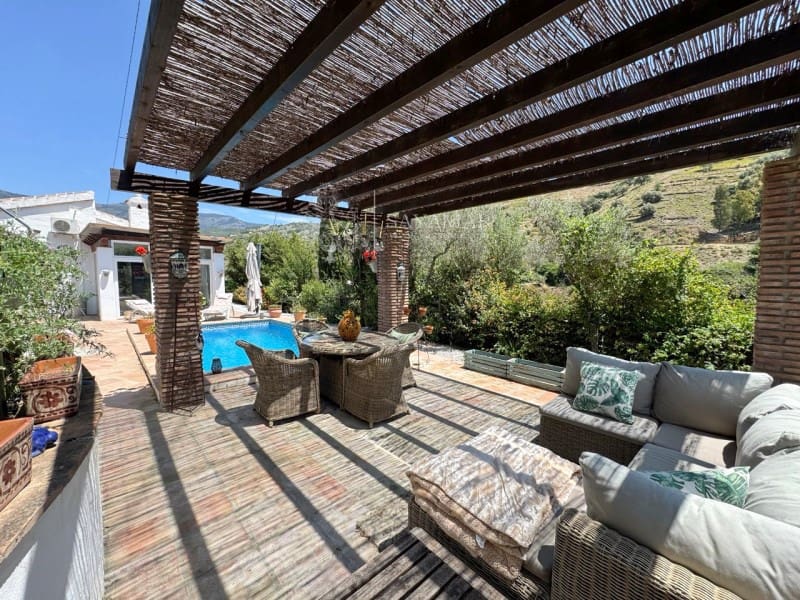 3 bedroom Villa for sale in Archez - € 395,000 (Ref: 8937644)