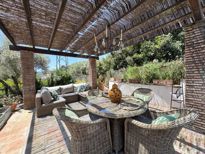 3 bedroom Villa for sale in Archez - € 395,000 (Ref: 8937644)