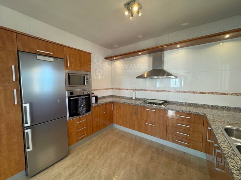 3 sypialnia Willa na sprzedaż w Sayalonga - 595 000 € (Ref: 8940087)