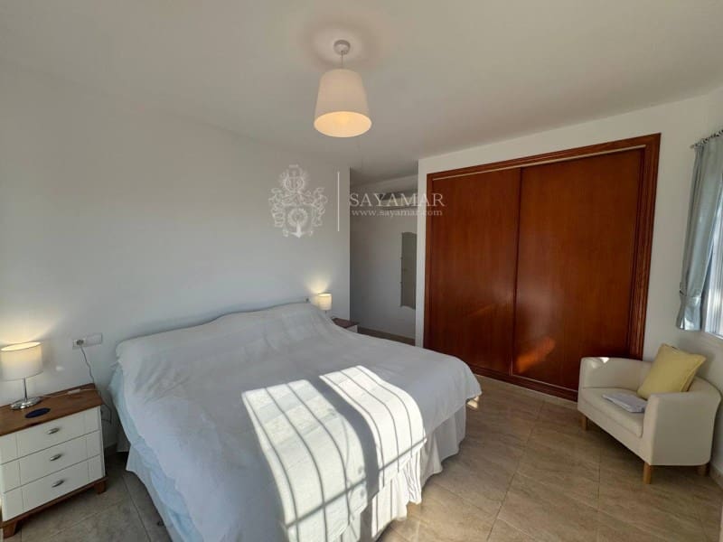 3 sypialnia Willa na sprzedaż w Sayalonga - 595 000 € (Ref: 8940087)