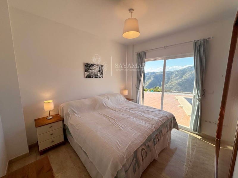 3 sypialnia Willa na sprzedaż w Sayalonga - 595 000 € (Ref: 8940087)