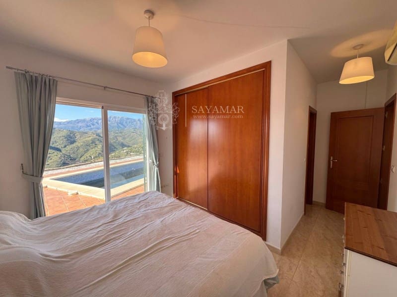 3 sypialnia Willa na sprzedaż w Sayalonga - 595 000 € (Ref: 8940087)