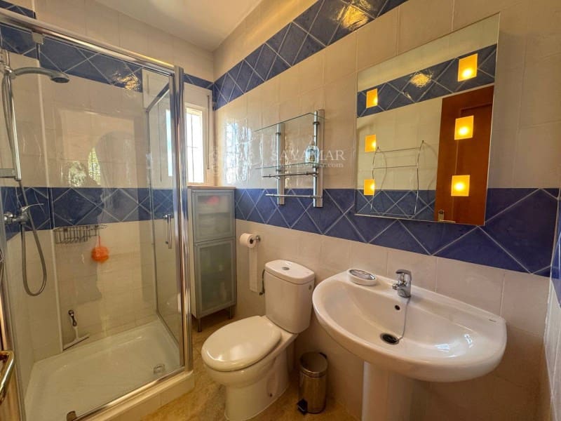 3 sypialnia Willa na sprzedaż w Sayalonga - 595 000 € (Ref: 8940087)