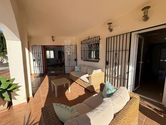 3 sovrum Villa till salu i Sayalonga - 595 000 € (Ref: 8940087)