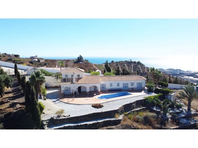 3 sovrum Villa till salu i Sayalonga - 595 000 € (Ref: 8940087)