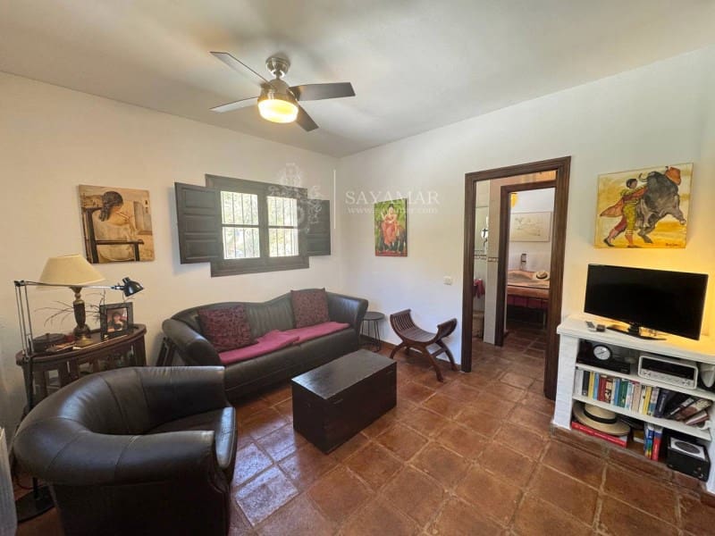 3 sypialnia Willa na sprzedaż w Sayalonga z basenem - 495 000 € (Ref: 8940538)