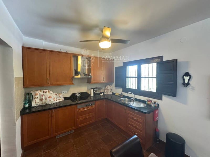 3 sypialnia Willa na sprzedaż w Sayalonga z basenem - 495 000 € (Ref: 8940538)