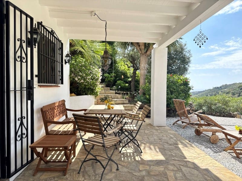 3 sypialnia Willa na sprzedaż w Sayalonga z basenem - 495 000 € (Ref: 8940538)