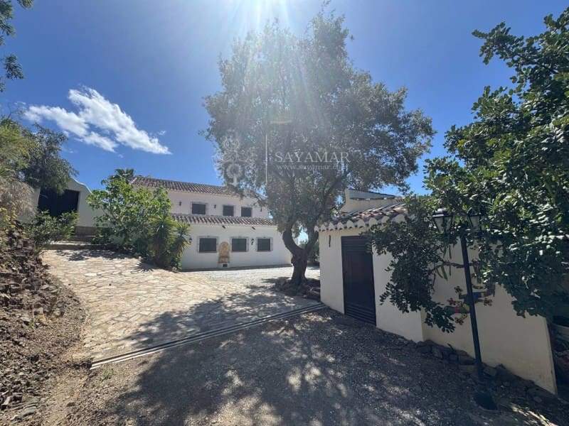 3 sypialnia Willa na sprzedaż w Sayalonga z basenem - 495 000 € (Ref: 8940538)