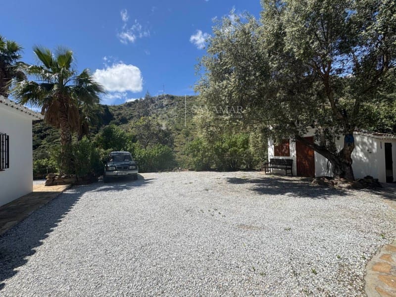 3 sypialnia Willa na sprzedaż w Sayalonga z basenem - 495 000 € (Ref: 8940538)