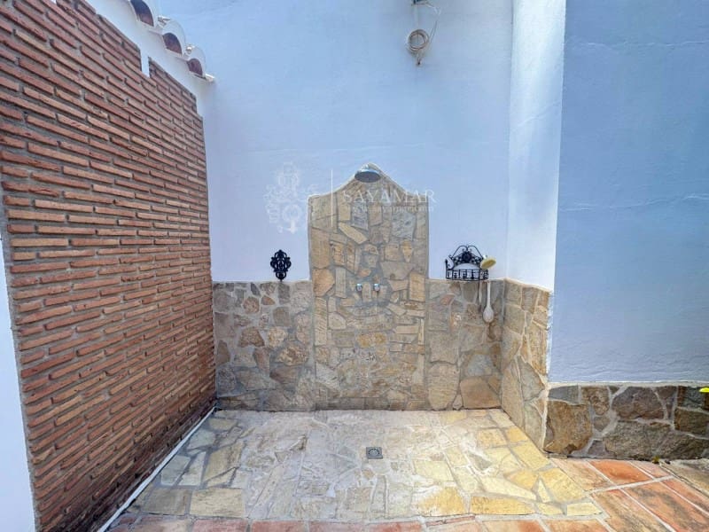 3 sypialnia Willa na sprzedaż w Sayalonga z basenem - 495 000 € (Ref: 8940538)