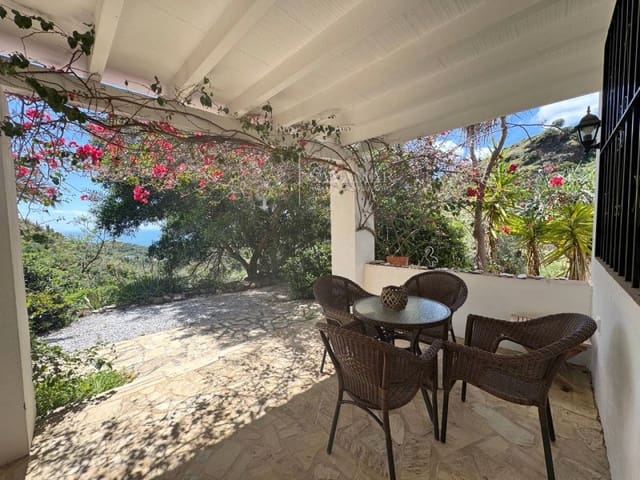 3 bedroom Villa for sale in Sayalonga with pool - € 495,000 (Ref: 8940538)