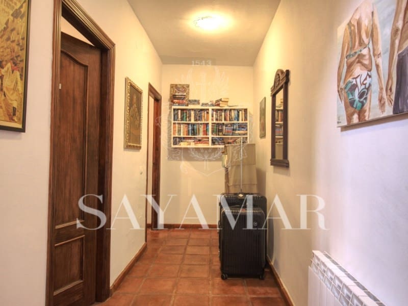 3 slaapkamer Villa te koop in Sayalonga met zwembad - € 495.000 (Ref: 8940538)