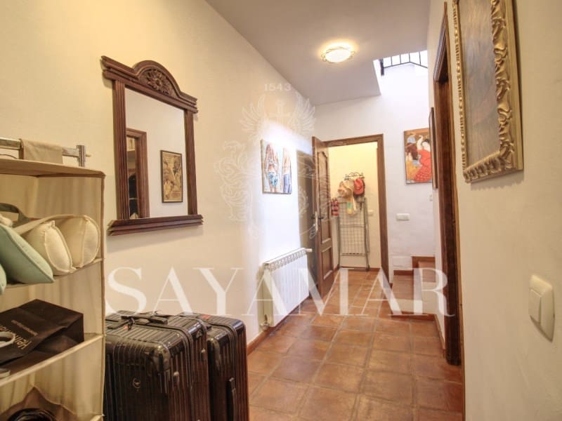 3 slaapkamer Villa te koop in Sayalonga met zwembad - € 495.000 (Ref: 8940538)