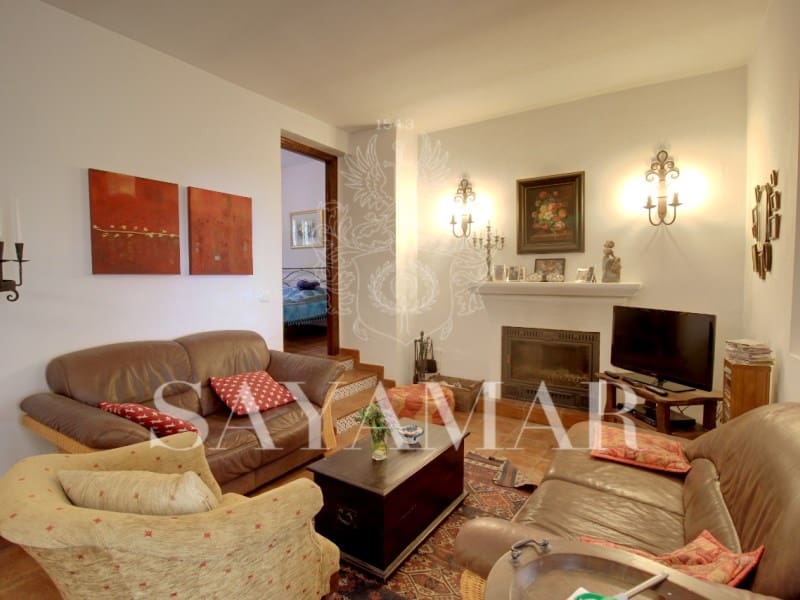 3 slaapkamer Villa te koop in Sayalonga met zwembad - € 495.000 (Ref: 8940538)