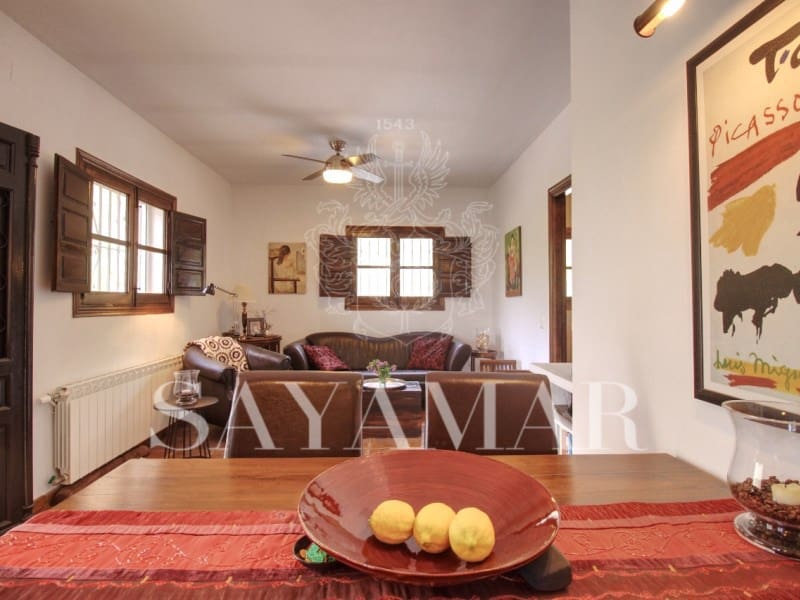 3 slaapkamer Villa te koop in Sayalonga met zwembad - € 495.000 (Ref: 8940538)