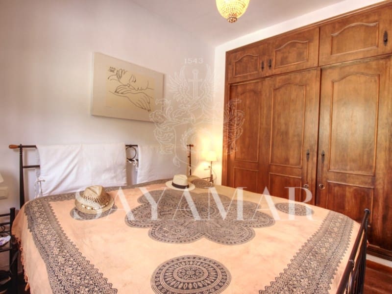 3 slaapkamer Villa te koop in Sayalonga met zwembad - € 495.000 (Ref: 8940538)