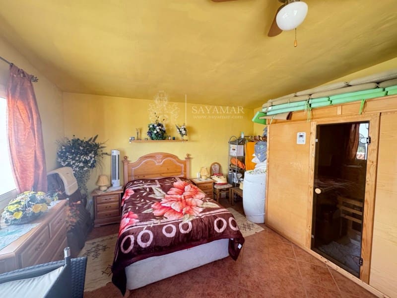 4 slaapkamer Villa te koop in Sayalonga - € 540.000 (Ref: 8944232)