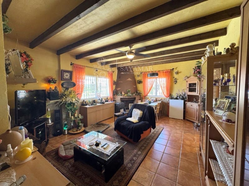 4 slaapkamer Villa te koop in Sayalonga - € 540.000 (Ref: 8944232)