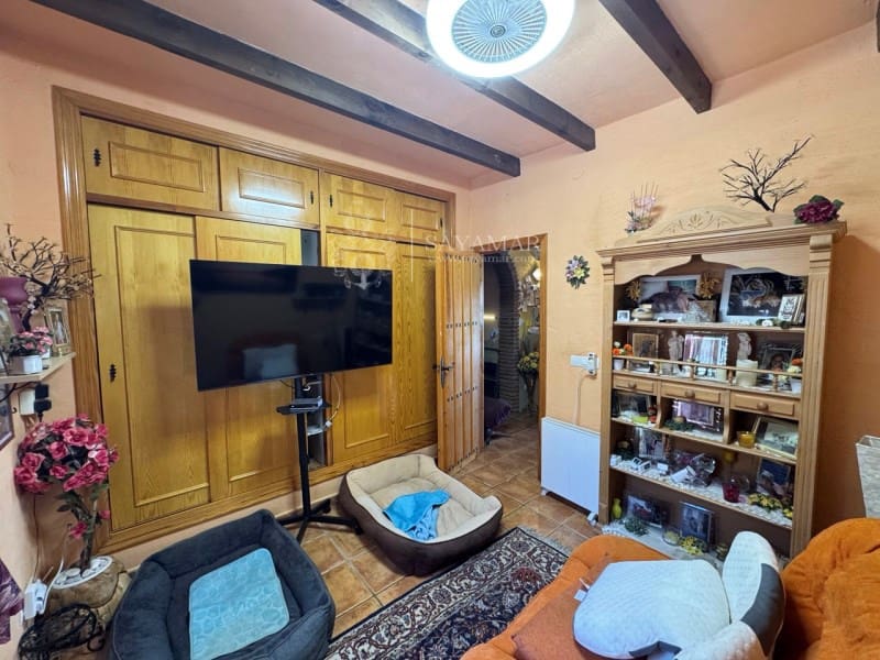 4 slaapkamer Villa te koop in Sayalonga - € 540.000 (Ref: 8944232)