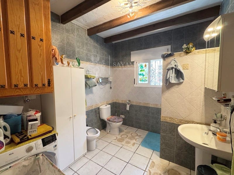 4 slaapkamer Villa te koop in Sayalonga - € 540.000 (Ref: 8944232)