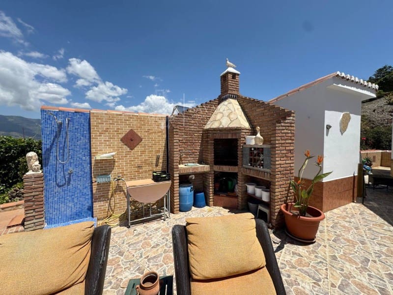 4 slaapkamer Villa te koop in Sayalonga - € 540.000 (Ref: 8944232)