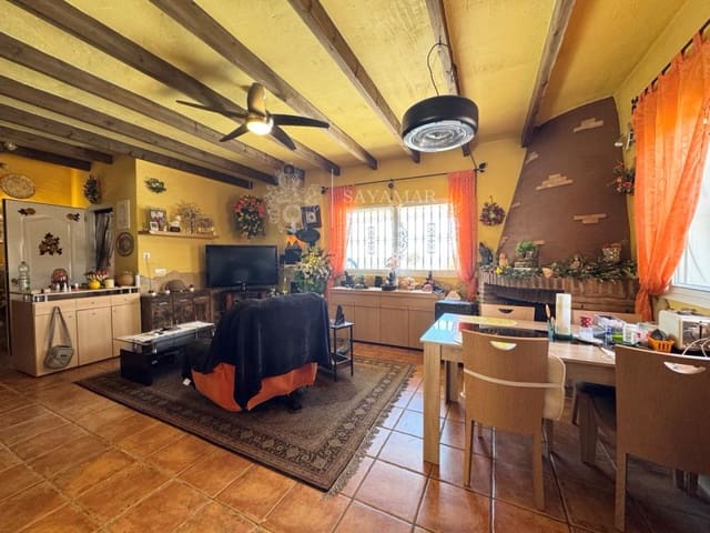 4 sovrum Villa till salu i Sayalonga - 540 000 € (Ref: 8944232)