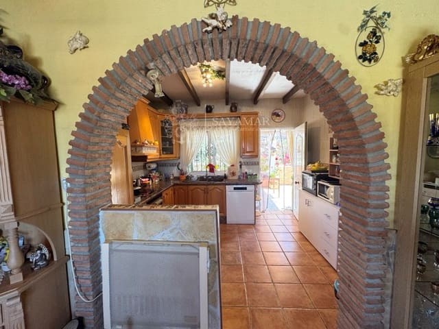 4 sovrum Villa till salu i Sayalonga - 540 000 € (Ref: 8944232)