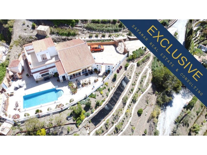 4 slaapkamer Villa te koop in Sayalonga - € 540.000 (Ref: 8944232)