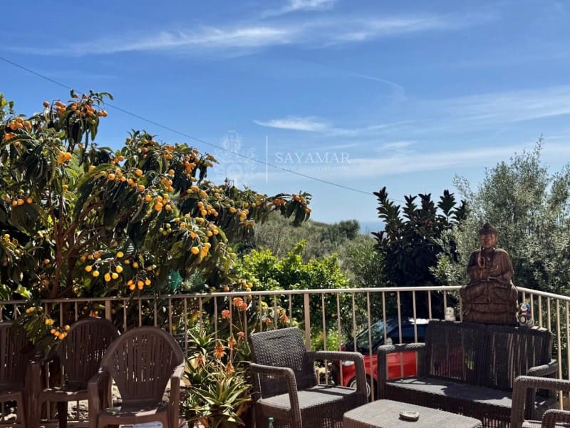 5 bedroom Villa for sale in Arenas with pool - € 400,000 (Ref: 8951544)