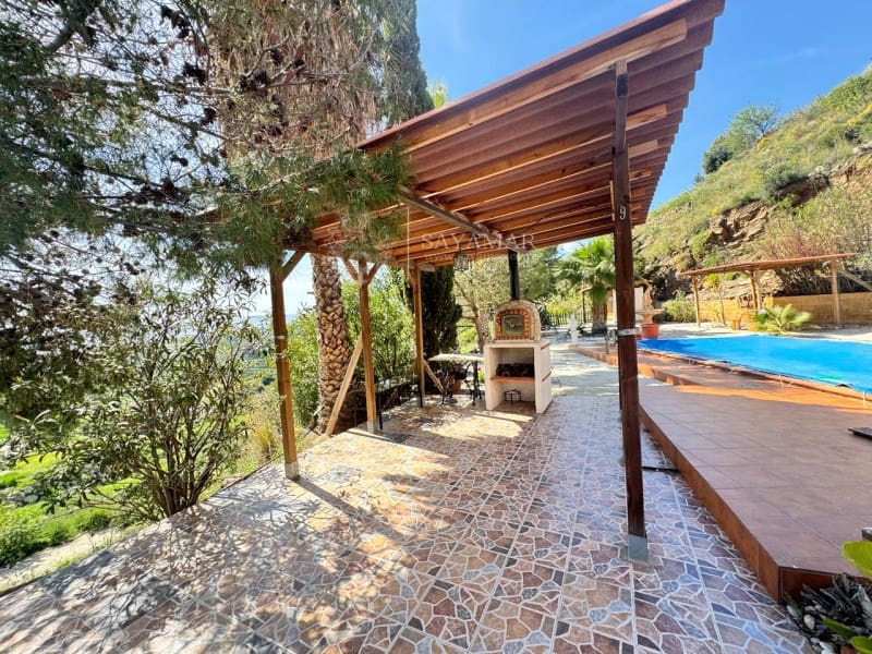 5 bedroom Villa for sale in Arenas with pool - € 400,000 (Ref: 8951544)