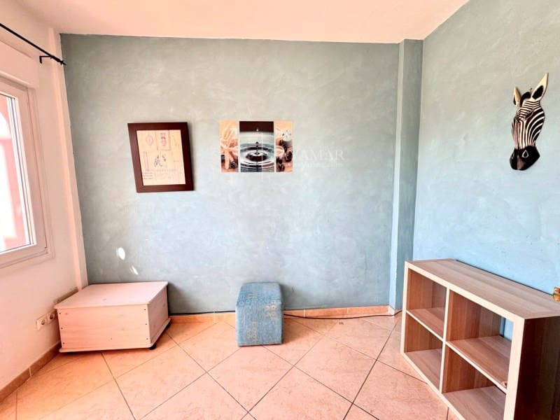 5 bedroom Villa for sale in Arenas with pool - € 400,000 (Ref: 8951544)