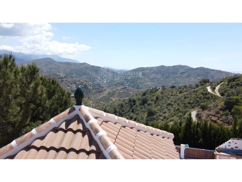 2 soveværelse Villa til salg i Sayalonga - € 290.000 (Ref: 8979696)