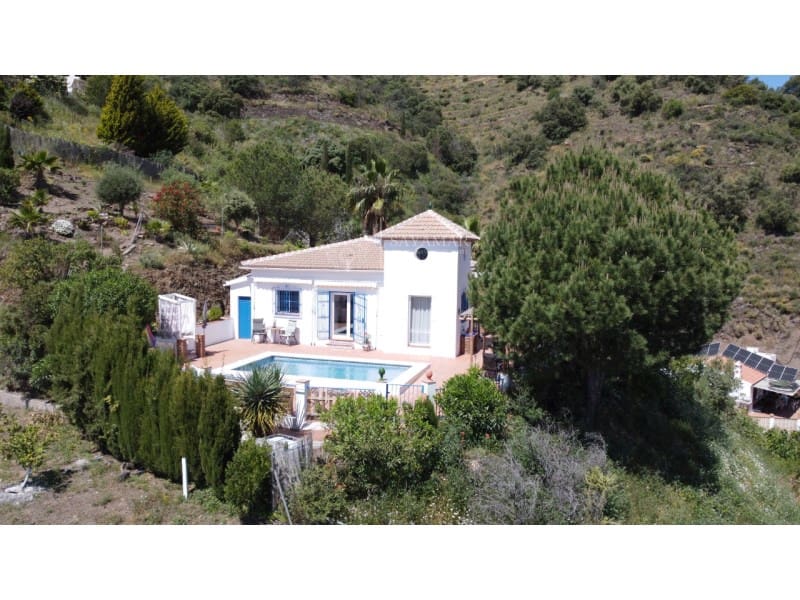 2 soveværelse Villa til salg i Sayalonga - € 290.000 (Ref: 8979696)