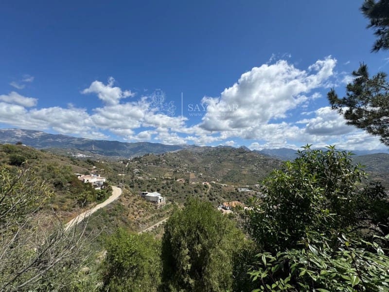 2 soveværelse Villa til salg i Sayalonga - € 290.000 (Ref: 8979696)