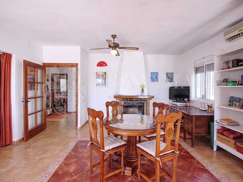 2 soveværelse Villa til salg i Sayalonga - € 290.000 (Ref: 8979696)