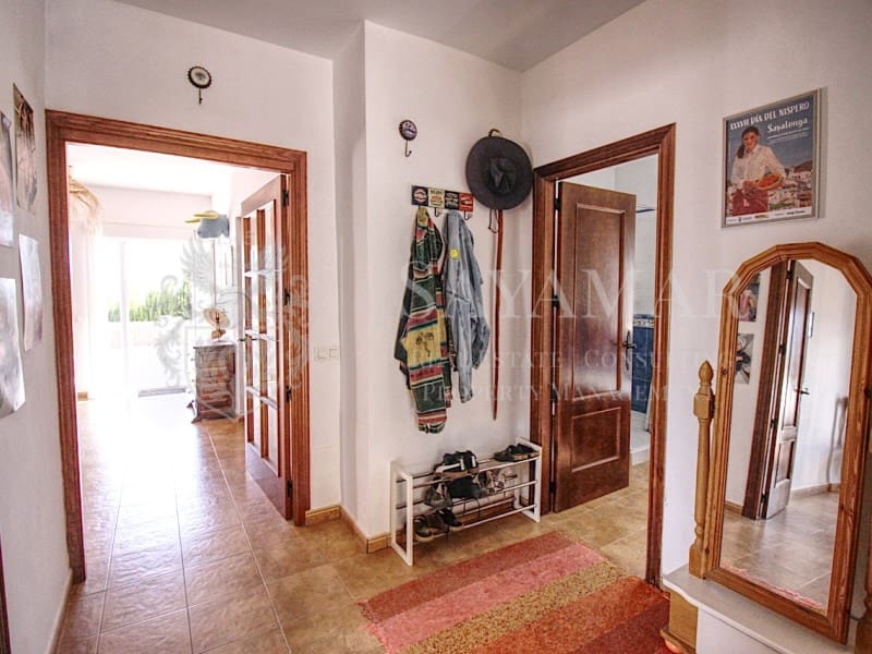 2 soveværelse Villa til salg i Sayalonga - € 290.000 (Ref: 8979696)