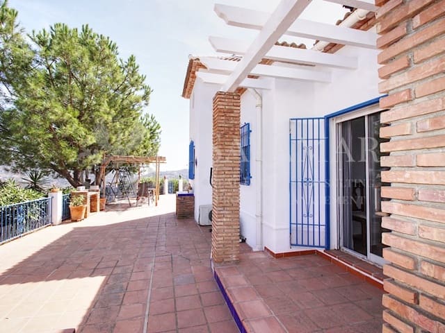 2 sovrum Villa till salu i Sayalonga - 290 000 € (Ref: 8979696)