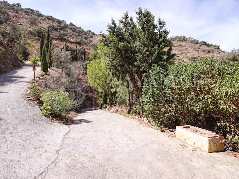 2 soveværelse Villa til salg i Sayalonga - € 290.000 (Ref: 8979696)