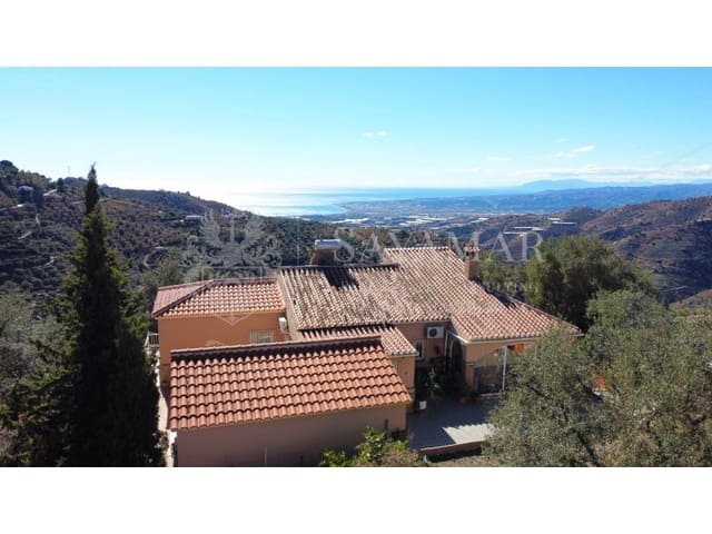 4 sovrum Villa till salu i Sayalonga med garage - 650 000 € (Ref: 9335352)