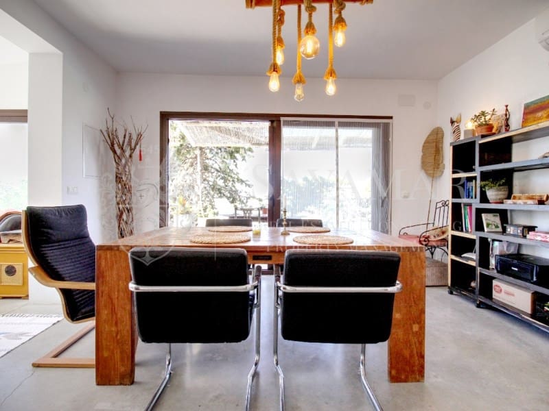 2 soveværelse Villa til salg i Sayalonga - € 499.000 (Ref: 9375427)