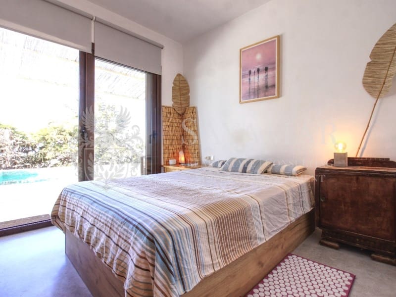 2 soveværelse Villa til salg i Sayalonga - € 499.000 (Ref: 9375427)