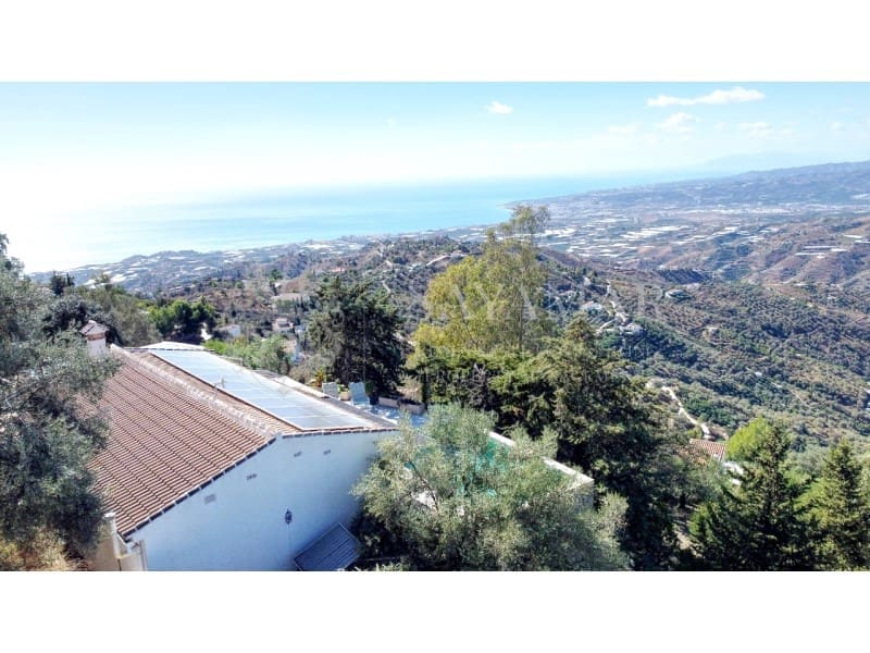 2 soveværelse Villa til salg i Sayalonga - € 499.000 (Ref: 9375427)