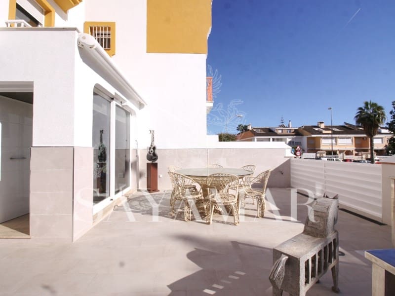 4 bedroom Townhouse for sale in Torre del Mar with pool garage - € 565,000 (Ref: 9521643)