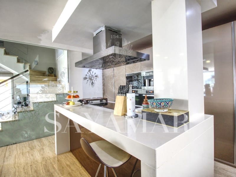 4 bedroom Townhouse for sale in Torre del Mar with pool garage - € 565,000 (Ref: 9521643)