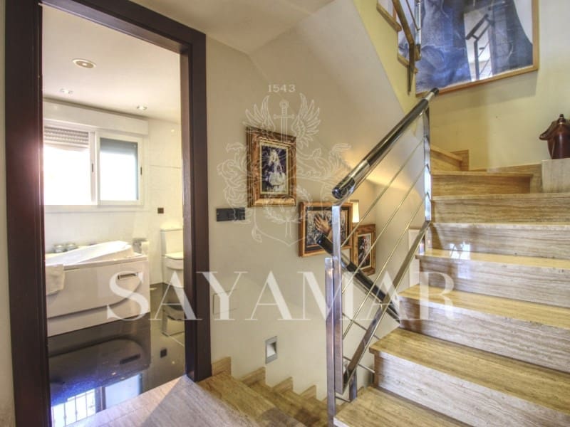 4 bedroom Townhouse for sale in Torre del Mar with pool garage - € 565,000 (Ref: 9521643)