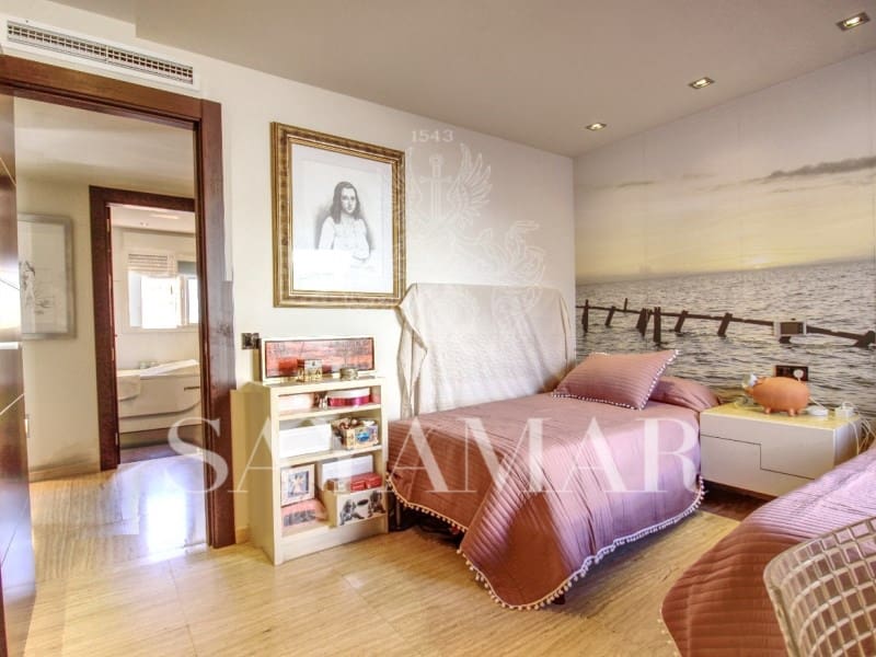 4 bedroom Townhouse for sale in Torre del Mar with pool garage - € 565,000 (Ref: 9521643)