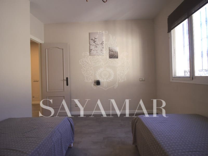 4 sypialnia Willa na sprzedaż w Sayalonga z basenem garażem - 480 000 € (Ref: 9637454)